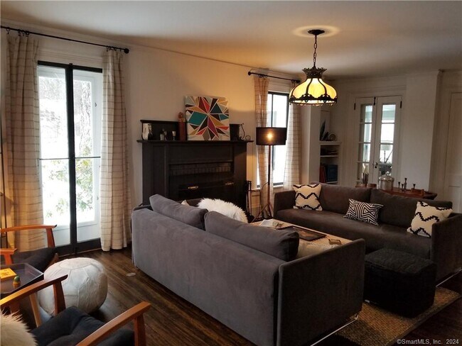 Photo - 16 Under Mountain Rd