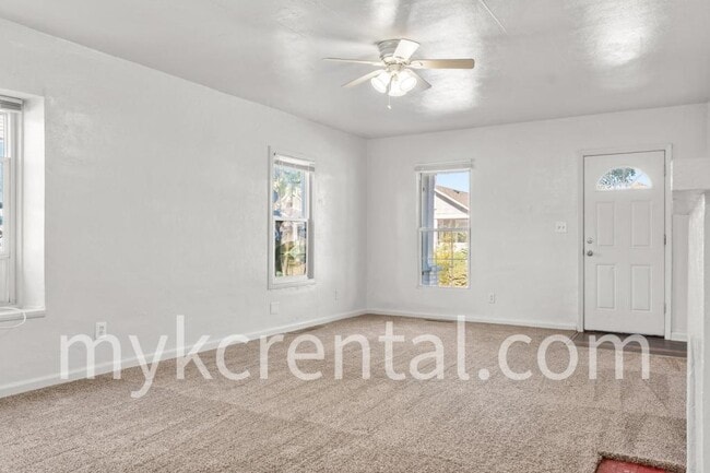 Photo - 1131 Hasbrook Ave