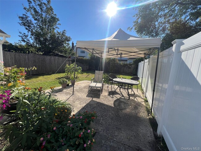 Photo - 79 Radcliffe Rd
