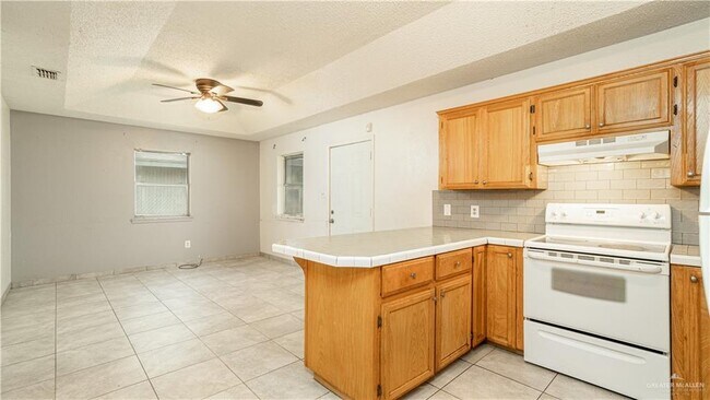 Photo - 15 Cuesta Del Sol St