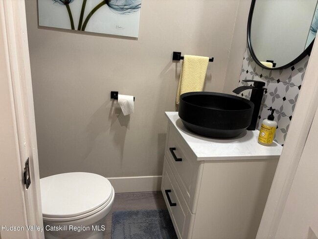 Photo - 204 Village Ct