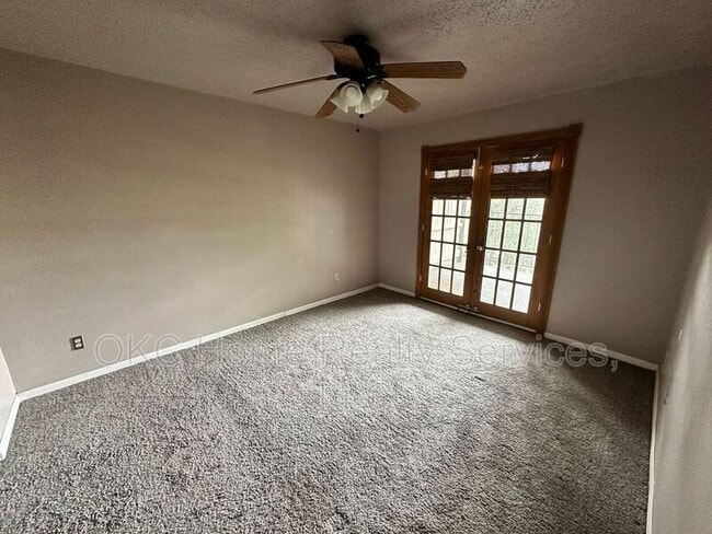Photo - 6704 N Meridian Ave Unit Apt. H