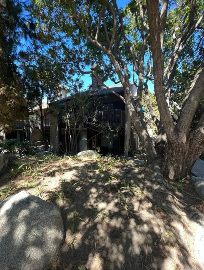 Photo - 2510 W MacArthur Blvd Apartment