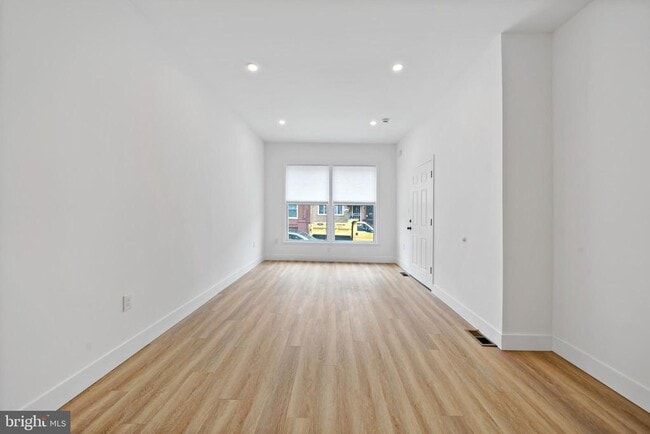 Building Photo - 2024 S 17th St Rental