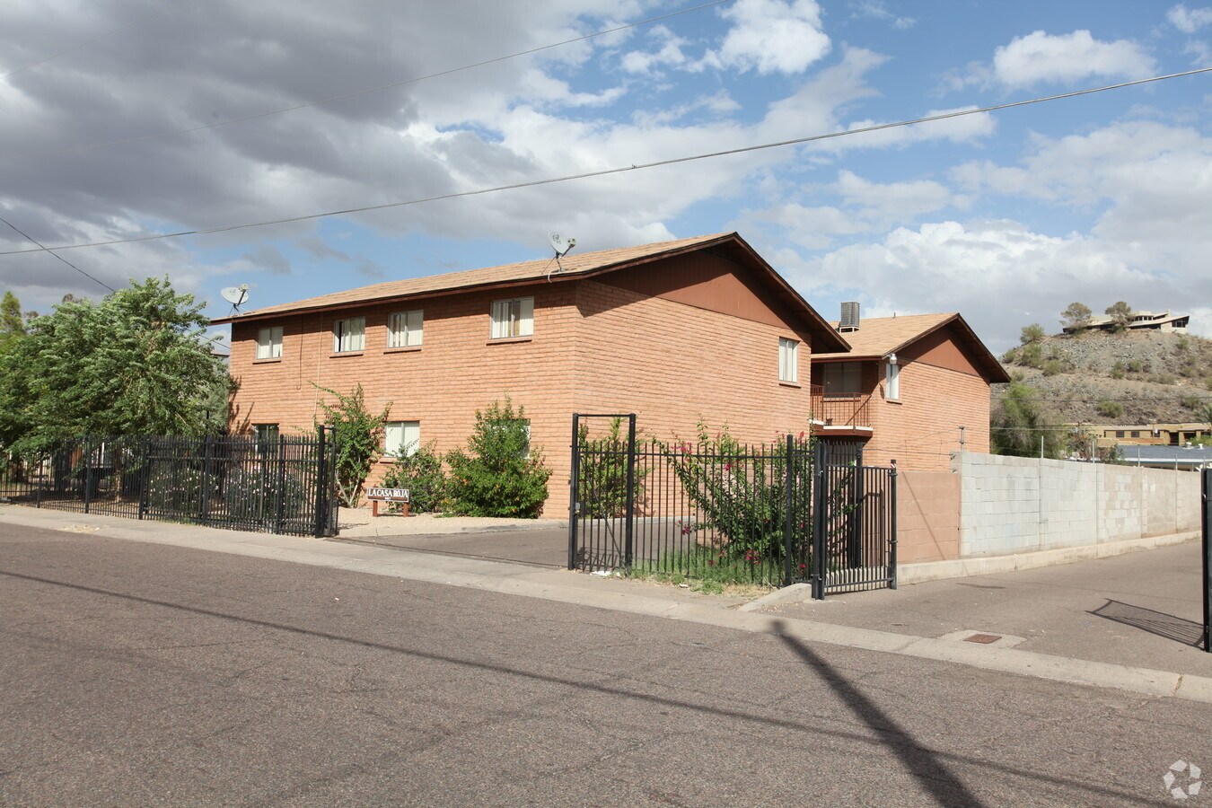 Photo - 9617 N 11th Ave Apartments