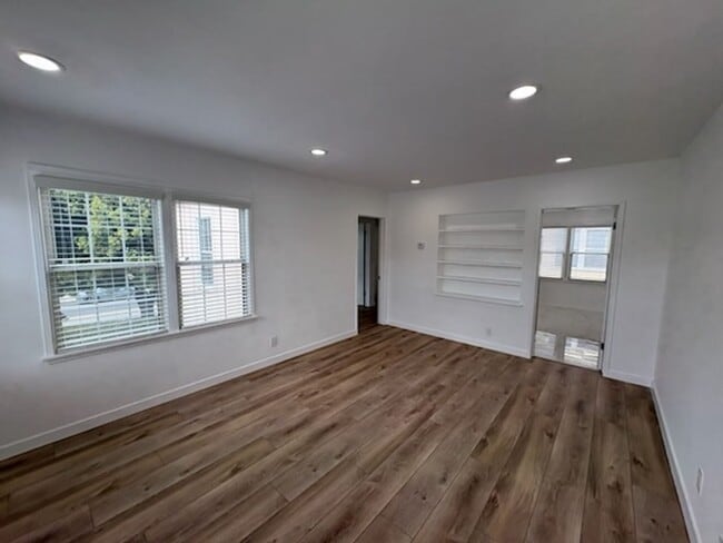 Photo - 1802 Ocean Park Blvd
