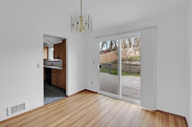 Photo - 3 Bed 2.5 Bath - Dog per Approval - Groups - Hillcrest - NAS Whidbey