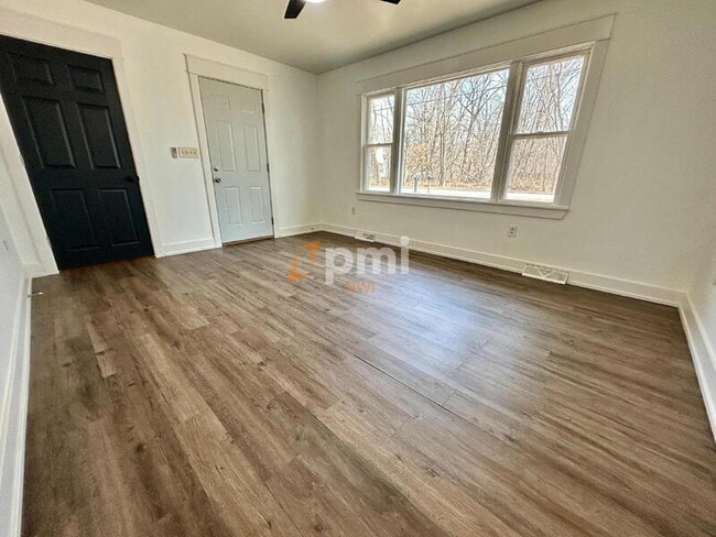 Photo - 132 S Elgin Ave Unit 132 S Elgin St.