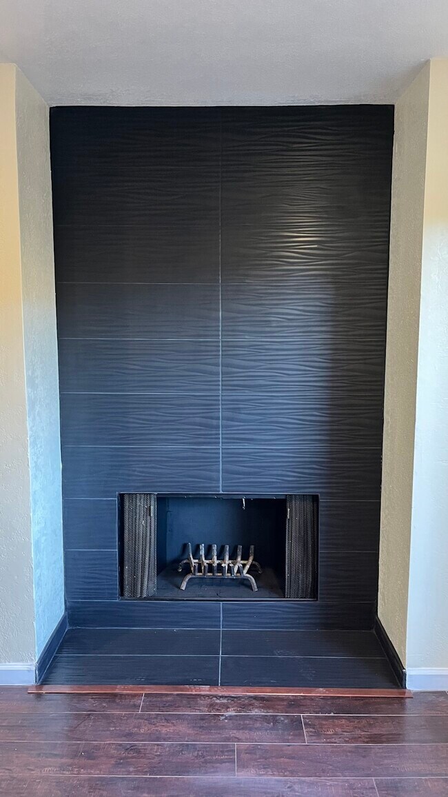 Photo - 46868 Fernald Common