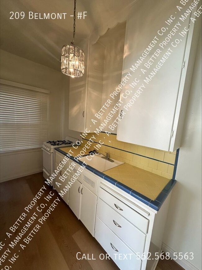 Photo - 209 Belmont-#F Unit #F