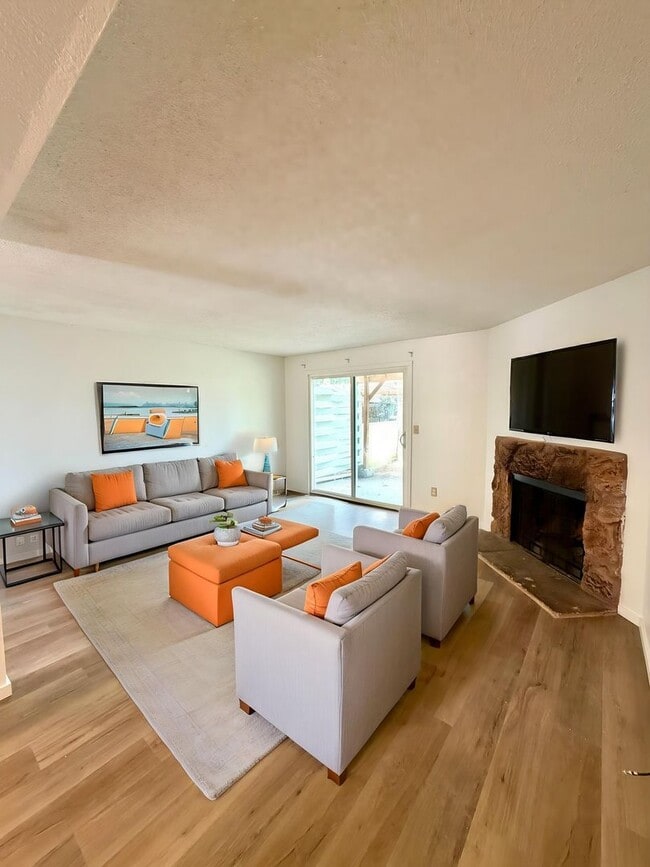 Photo - First Full Month FREE! Updated 2 Bedroom University Place Townhome