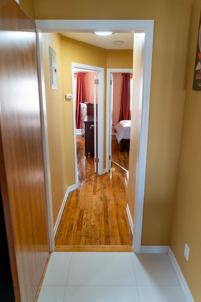 Photo - 1042 E 93rd St Unit 1042 2nd Fl