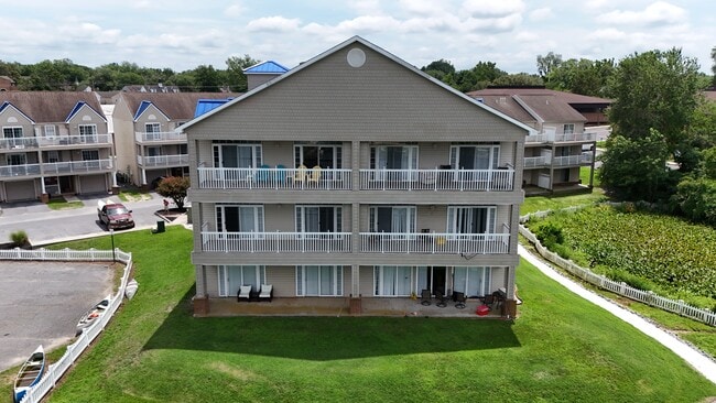 Photo - 706 Williams Lndg