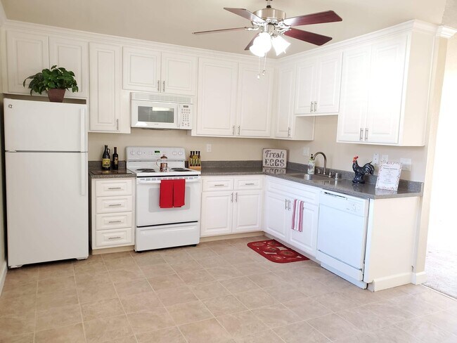 Photo - Thornton Apartments