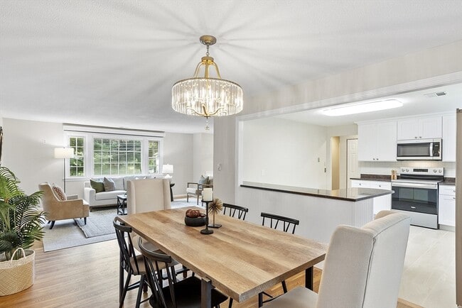 Photo - 1022 Pleasant St