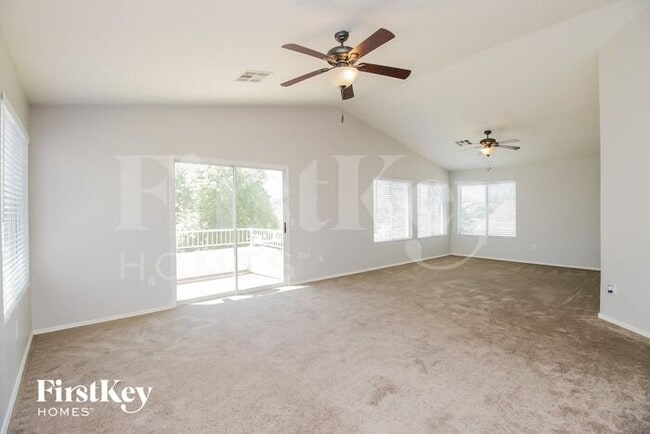 Photo - 3941 E Esplanade Ave