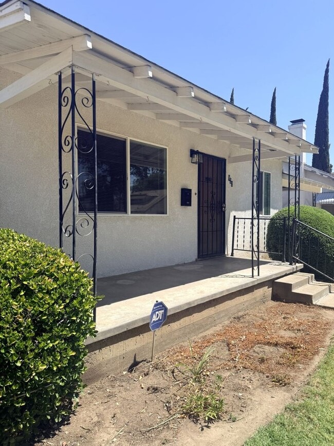 Photo - 823 W 21st St Unidad 821 W 21st