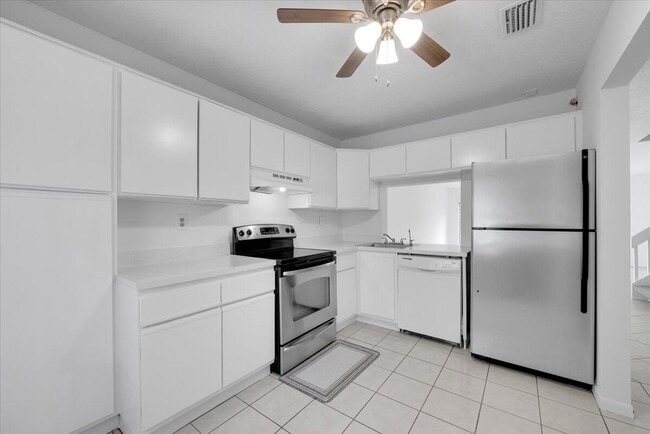 Photo - 4718 NW 82nd Ave Unit 1706