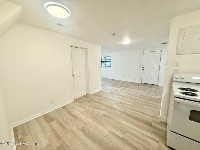 Photo - 1077 Willow Branch Ave