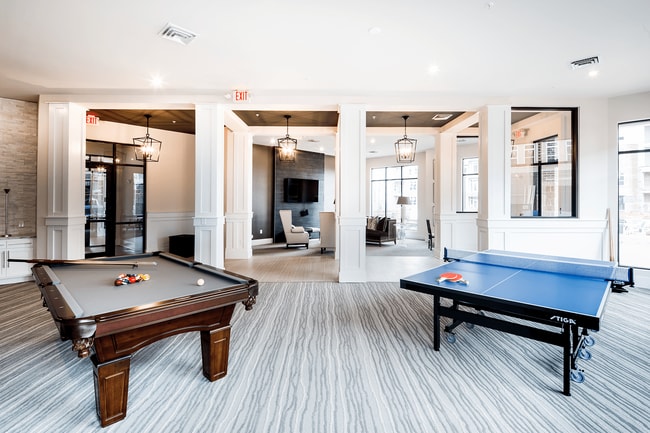 Holly Crest Apartments