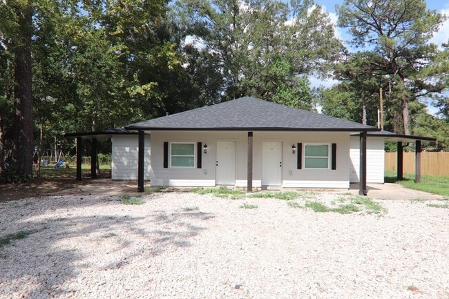Building Photo - 240 Mill St