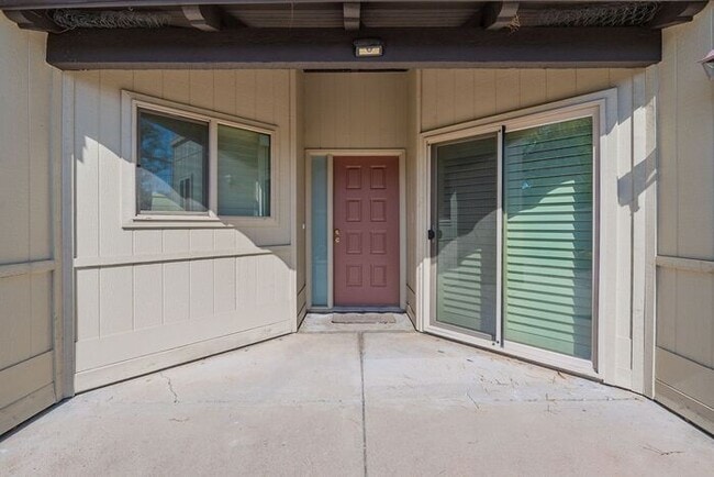 Photo - Move-In Ready 2-Bed Tucson Home with Natur...
