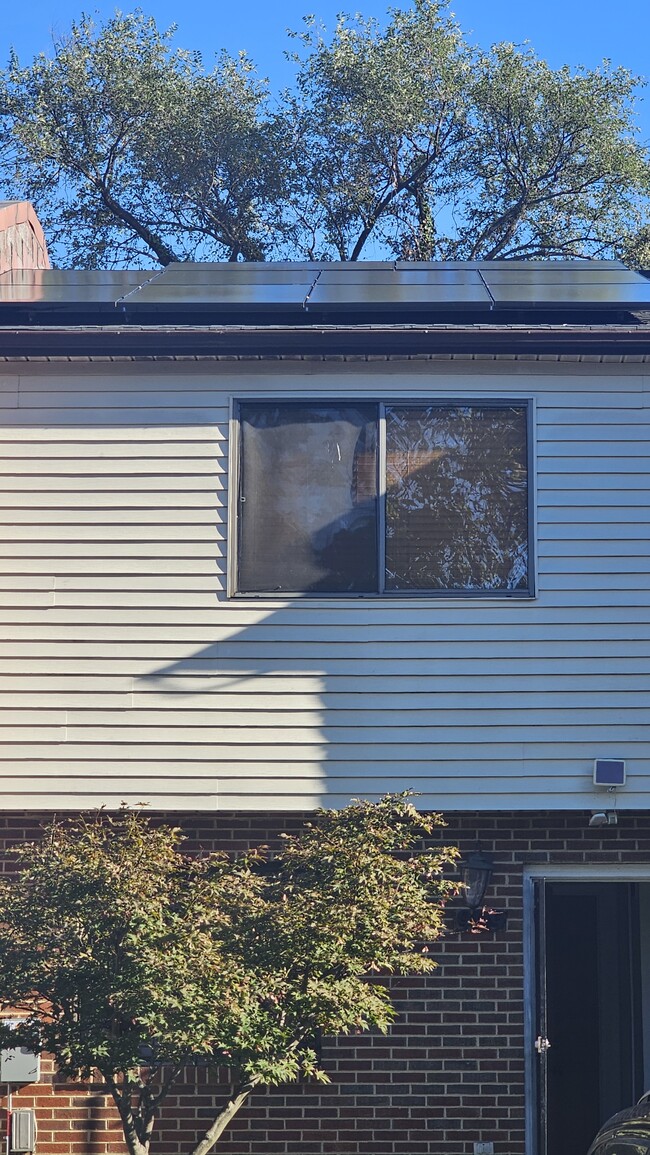 Photo - 909 Porter Ct NE