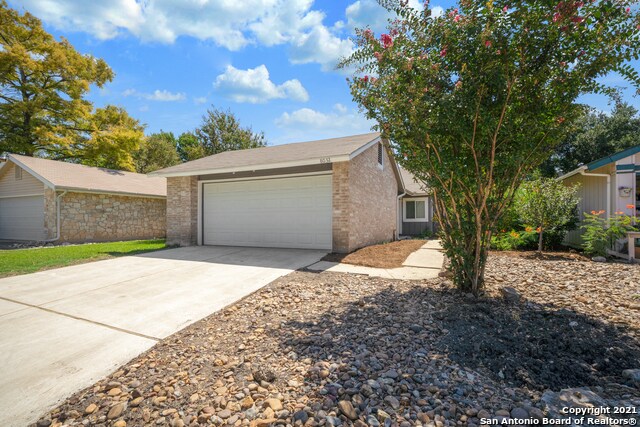 Photo - 8032 Laurel Bend