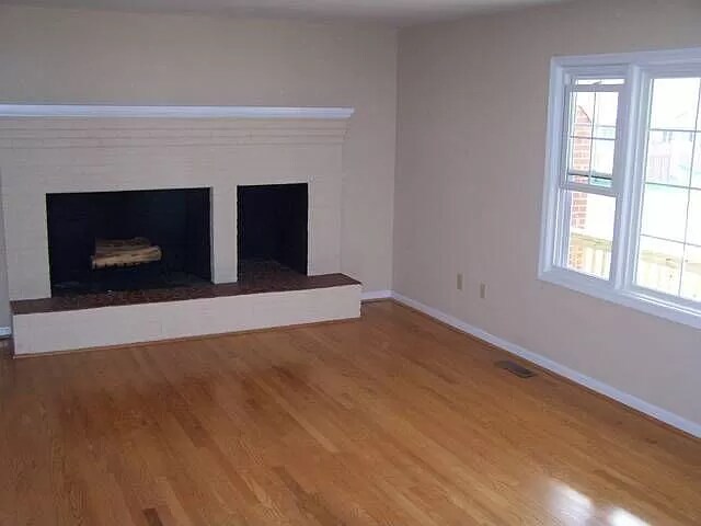 Photo - 302 Little Cir