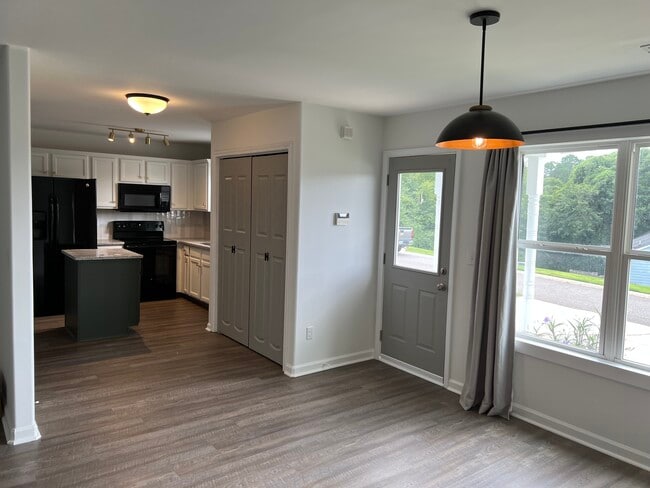 Photo - 242 Katydid Dr