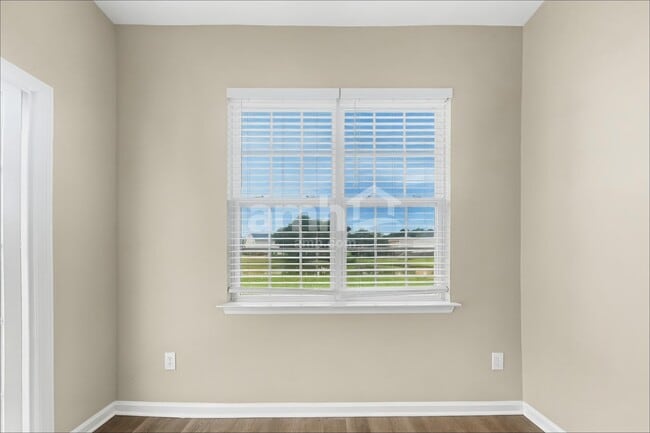 Photo - 578 English Oak Cir