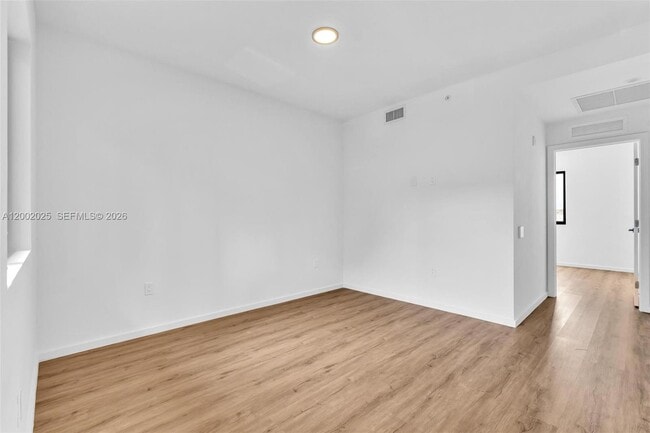 Photo - 753 NW 30th St Unit 3