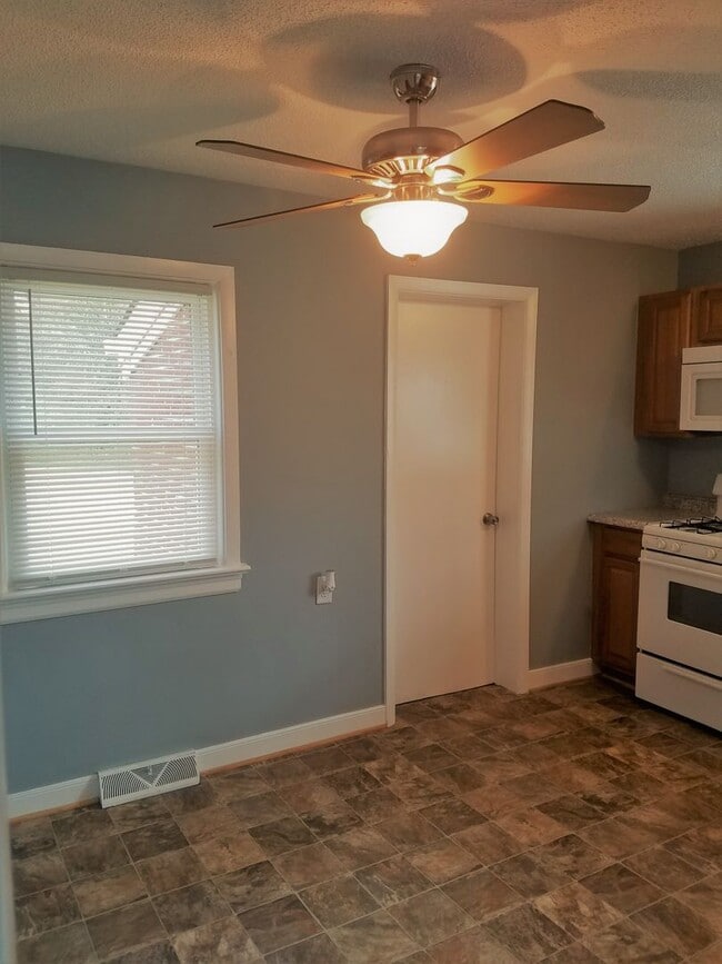 Photo - Brick ranch in Henrico off of Laburnum