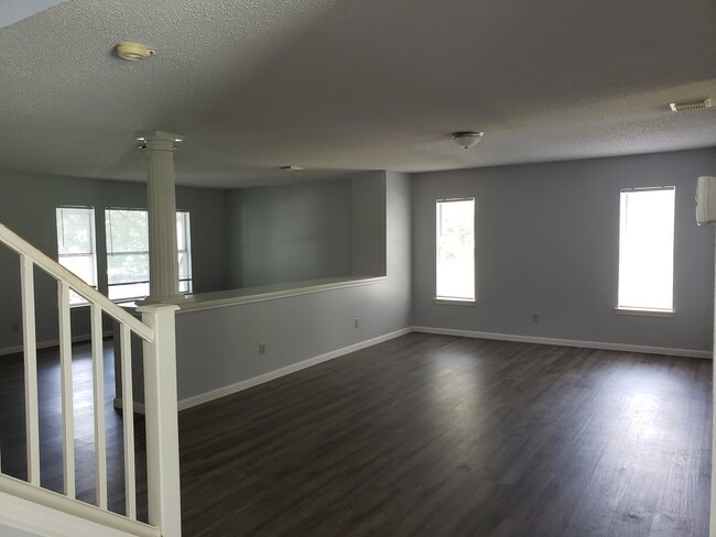 Photo - Huge 4 bed 2.5 bath house newly renovated