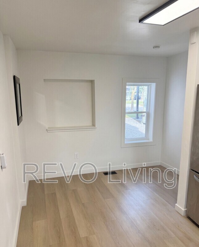 Photo - 137 Oakdale Ave Unit 2