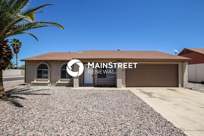 Building Photo - 3 Bedroom Pet-Friendly Home in Glendale, AZ with Main Street Renewal