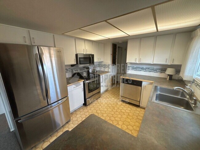 Photo - 40569 Steamboat Dr