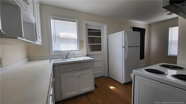 Photo - 207 W 16th St