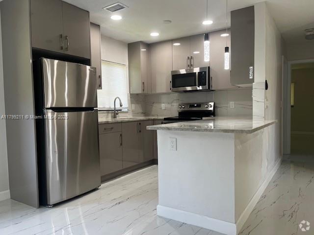 Building Photo - 4040 NW 31st Terrace Unit 4 Rental