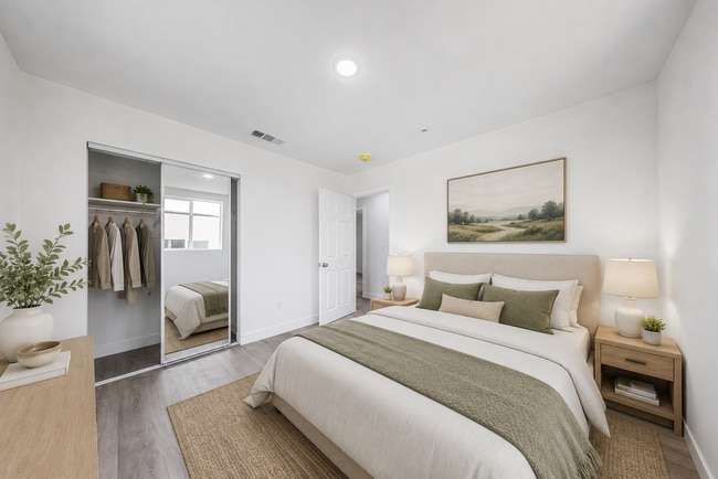 1617 W 55th St Unit #1617