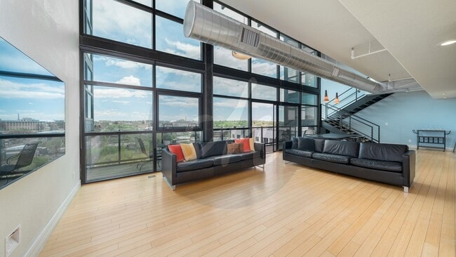 Building Photo - 417 E Kiowa St Unit 417 E Kiowa St #1203