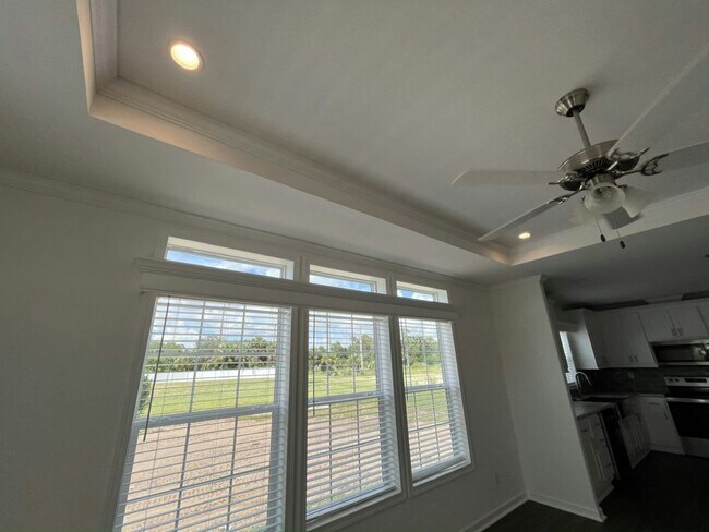 Photo - 978 Avanti Way Blvd