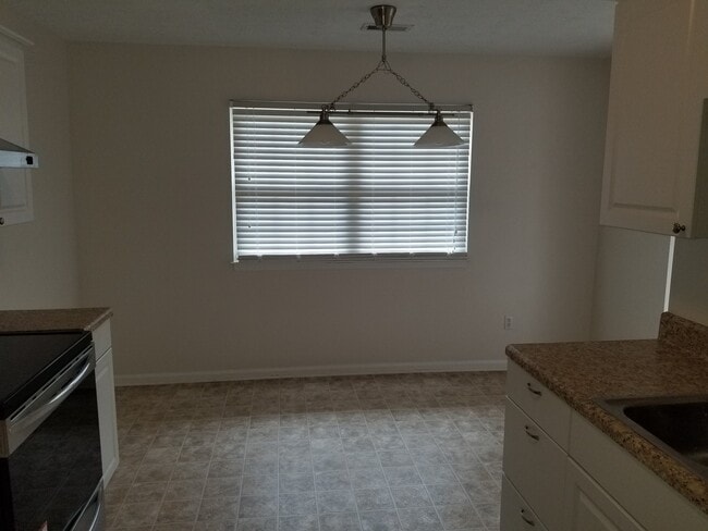 Photo - 1125 Old Denbigh Blvd