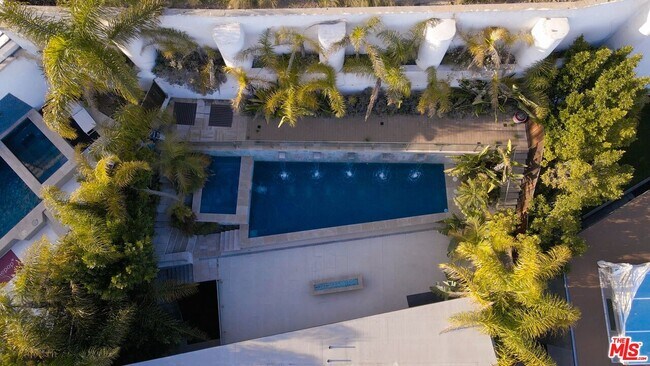 Photo - 6435 Weidlake Dr