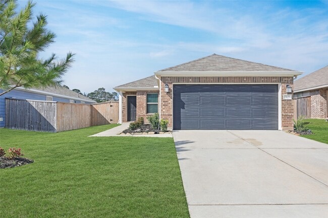 Photo - 915 Silver Birch Br