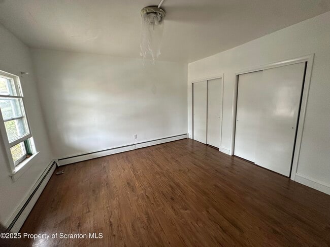 Photo - 149 Tompkins St