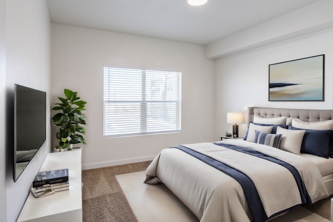 Photo - 7487 Geraint St