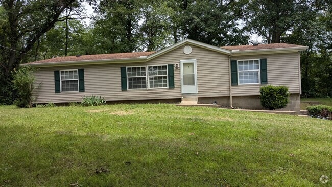 Building Photo - Newly renovated gem located at Earl Lake i... Rental