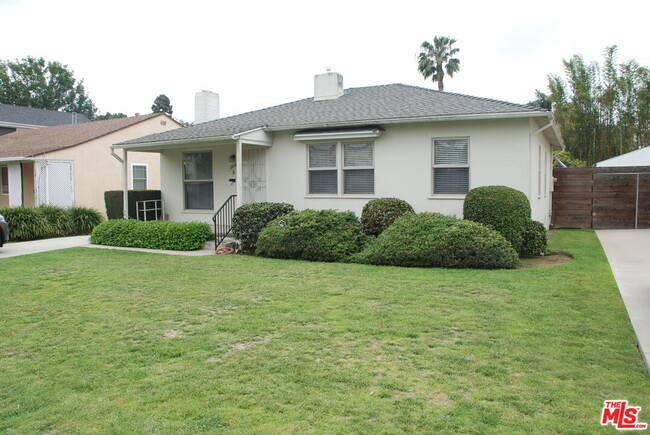Photo - 1909 Stoner Ave House