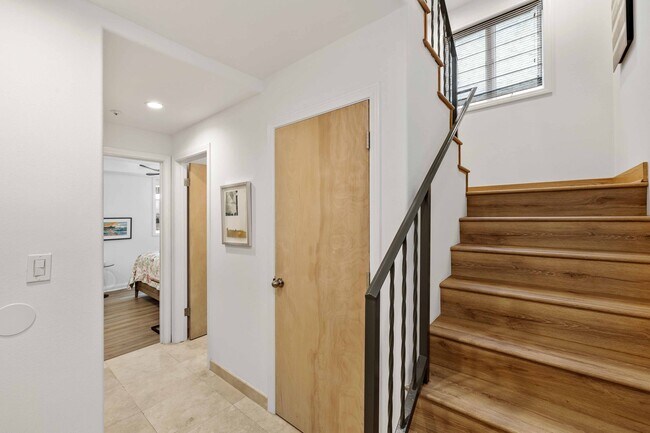 Photo - 121 Marine Pl